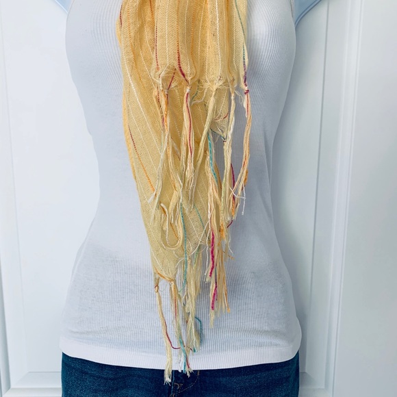 Yellow summer scarf with tassels EUC - Picture 3 of 4